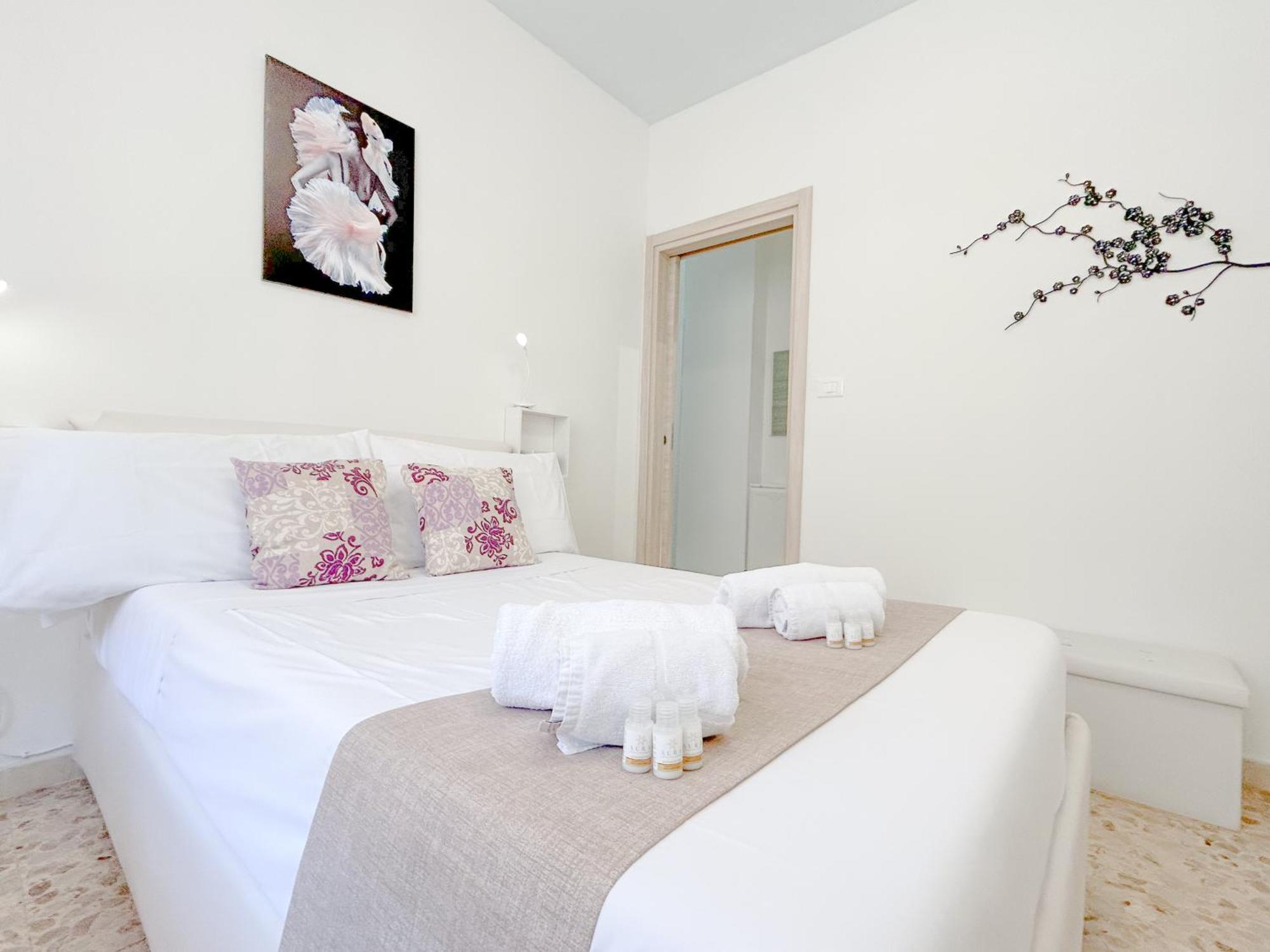 Ferienwohnung Elegant House - Centro - 400Mt Dal Mare Ventimiglia Exterior foto